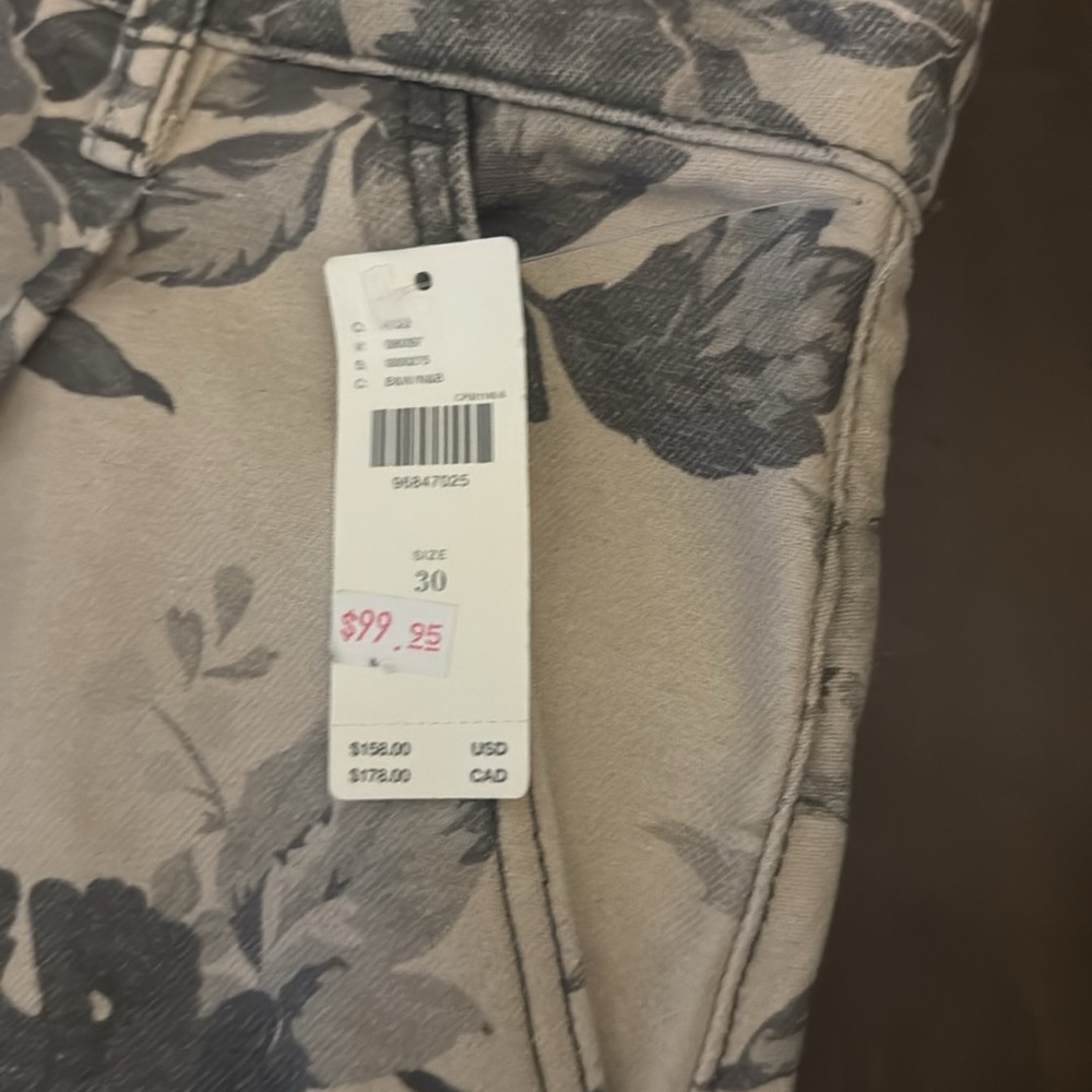 Pilcro by Anthropologie BNWT. High rise, wide leg black and tan cuffed jeans - Picture 4 of 6